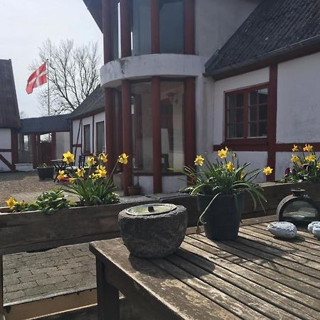 Praestogaard Bed & Breakfast ภายนอก รูปภาพ
